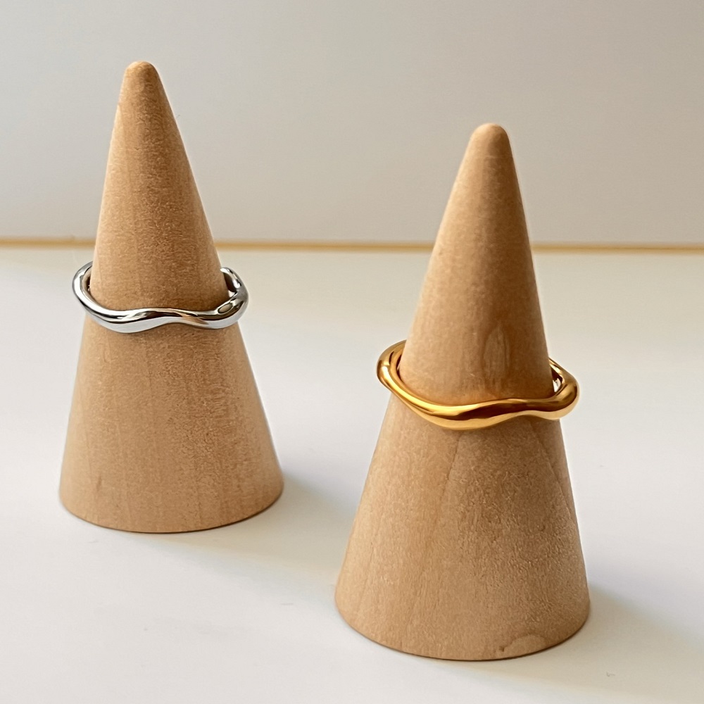 Δαχτυλίδι  ασημί λεπτό με κυματιστό σχέδιο