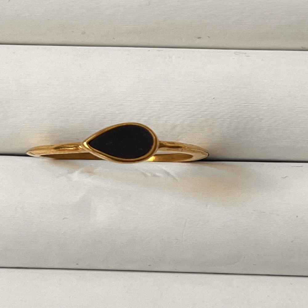 Δαχτυλίδι χρυσό   με μαυρό δάκρυ