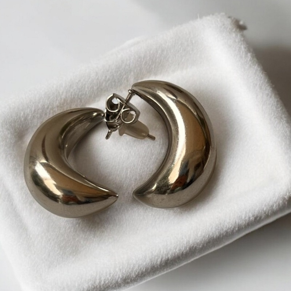 Ασημί σκουλαρίκια μισοφέγγαρο